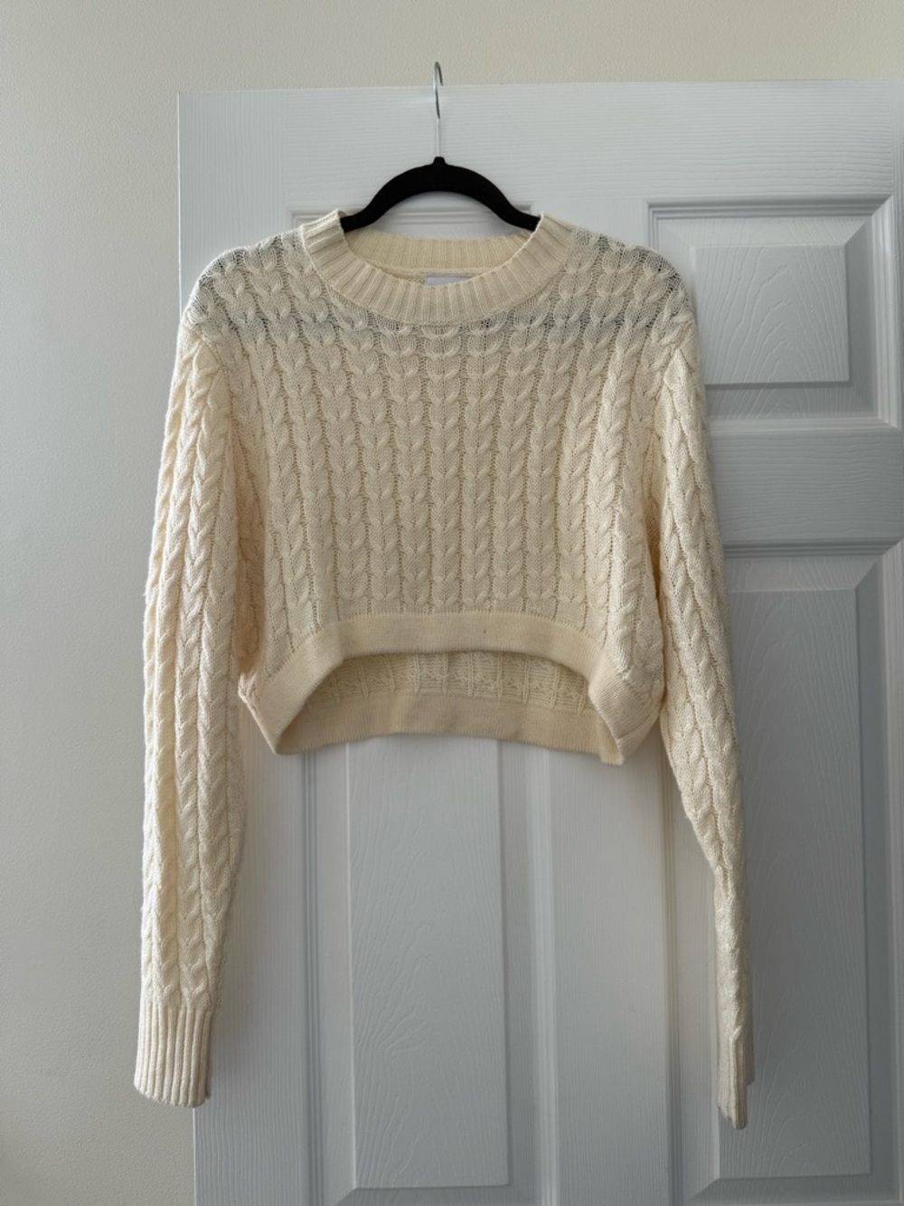 WeWoreWhat Cropped Cable Knit Sweater - Cream